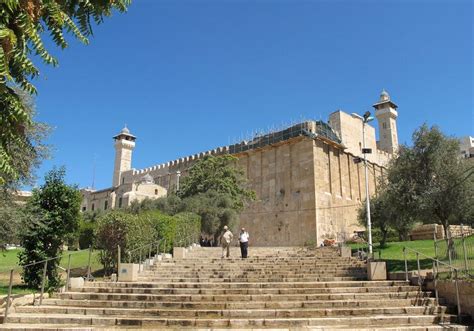 Will UNESCO inscribe Cave of Patriarchs as Muslim mosque today? - The Jerusalem Post