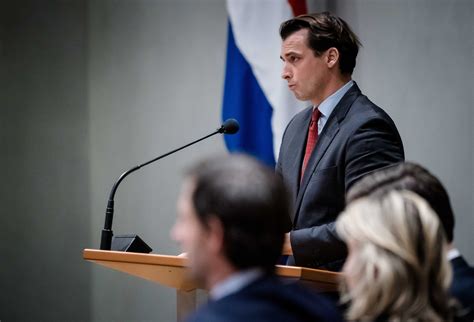 ‘AIVD waarschuwde FvD-leider Thierry Baudet voor Russische spionnen rond partij’ | Foto ...