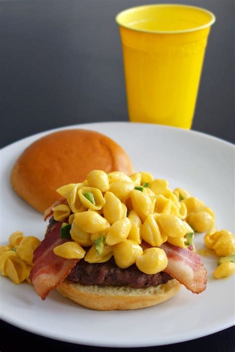 Delicious Mac and Cheese Burger Recipe - Super Easy