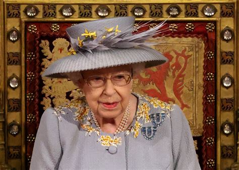 Queen Elizabeth to Celebrate 70 Years on the Throne – Inside Her ...