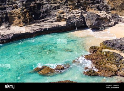 Halona Beach Cove, small secluded beach in Oahu, Hawaii Stock Photo - Alamy