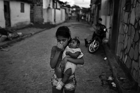 Feature Photography - Finalist Picture | 2017 Pulitzer Prize winners in ...