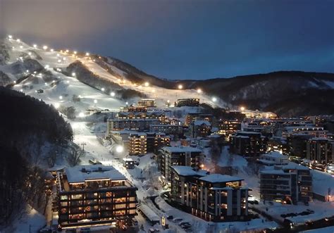 Best Japan Ski Resorts | Best Skiing in Japan