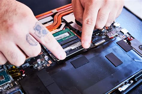 How To Replace Your Laptop Battery | Maximize Laptop Battery Life