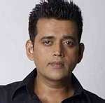 Ravi Kishan family photos | Celebrity family wiki