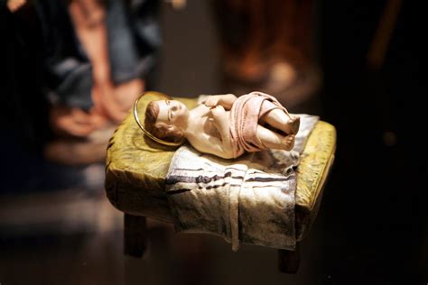 Vatican Returns Nativity Manger Relic to Bethlehem Ahead of Christmas ...