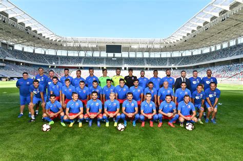 Steaua Bucuresti Stadium : Steaua Bucharest Bucuresti Team High Resolution Stock Photography And ...