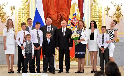 Vladimir Putin Hosts The Most Awkward Family Reunions