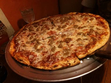 Cincinnati Pizza: Buona Vita Pizzeria