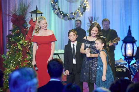 Christmas at Graceland: Home for the Holidays - New 2019: | Hallmark Channel