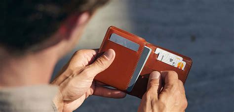 The Best Men's Slim Wallets Worthy of your EDC - Carryology - Exploring ...