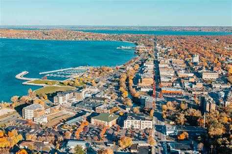 14 Charming Things to Do in Traverse City, Michigan (A Local’s Guide)