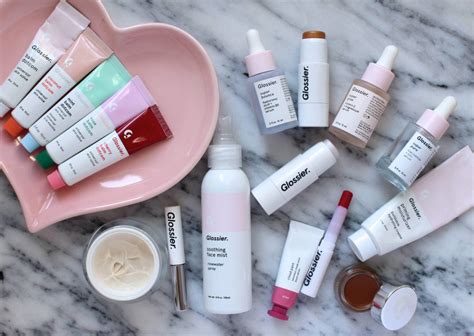 Glossier Makes its way to the UK; 6 must have Glossier products