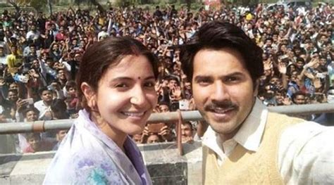 Anushka Sharma and Varun Dhawan face crowd frenzy on Sui Dhaaga sets in ...