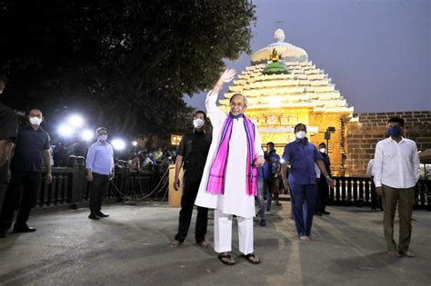 Naveen Patnaik appears in public to quell rumours about his health ...