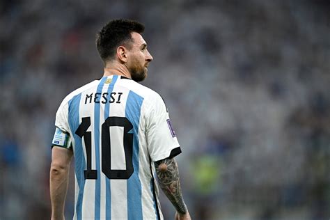 Lionel Messi and the art of walking through the World Cup - The Athletic