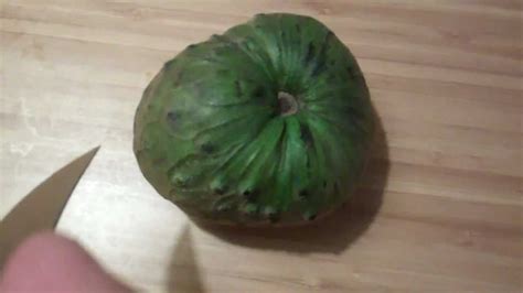 Corazon/Cherimoya Fruit - YouTube