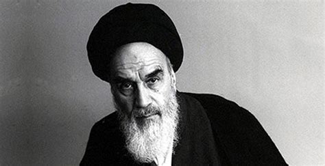 Ayatollah Khomeini Biography - Facts, Childhood, Family Life & Achievements