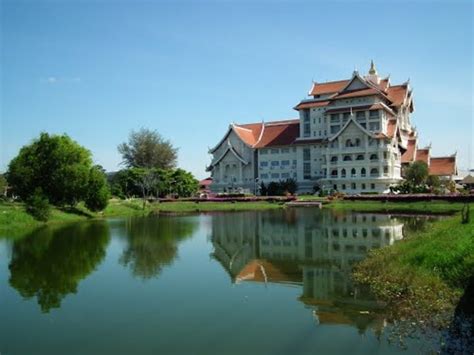 Ubon Ratchathani Cultural Centre | www.holidayinvietnam.com