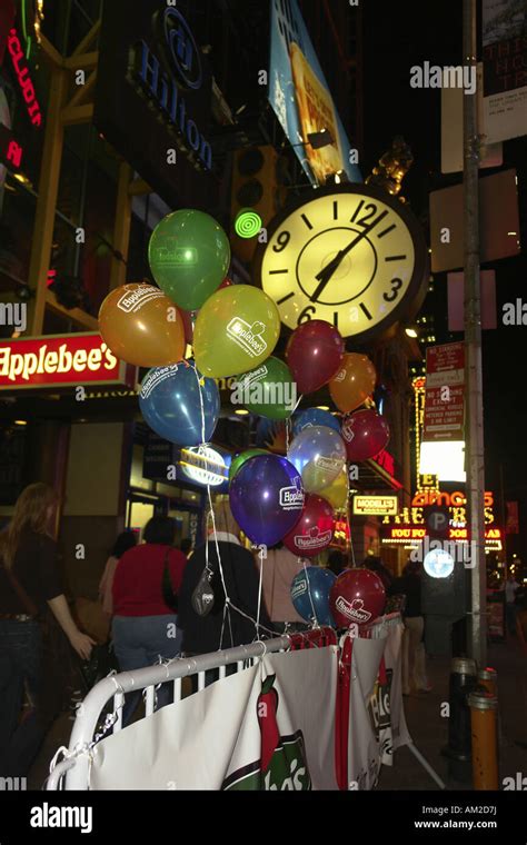 Balloons on 41st street in New York Stock Photo - Alamy