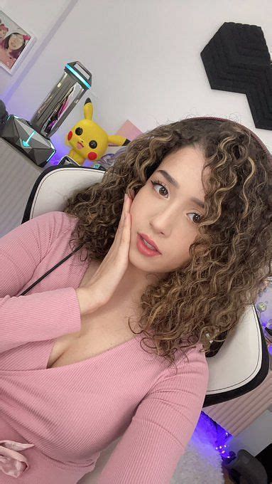 Pokimane posts picture with new curly hair look, fans can’t control their excitement