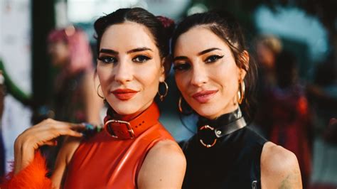 The Veronicas Announce New Album 'GOTHIC SUMMER'