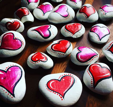 8+ Valentines Day Painted Rocks For You - PAINTSWC