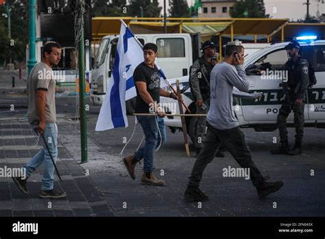 Lod israel riots hi-res stock photography and images - Alamy