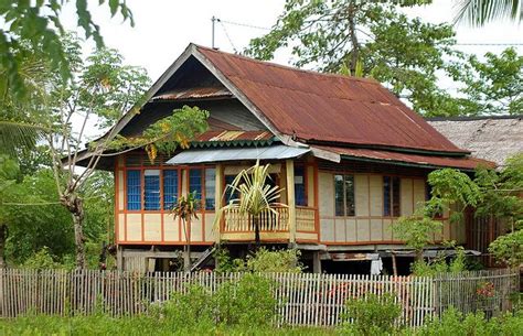 ATRIUM Architechture '10: ARSITEKTUR RUMAH ADAT BUGIS, SULAWESI SELATAN