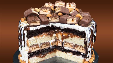 Snickers Candy Bar Cake - Food Photo (40325226) - Fanpop