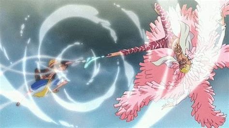 In what episode does Luffy fight Doflamingo?