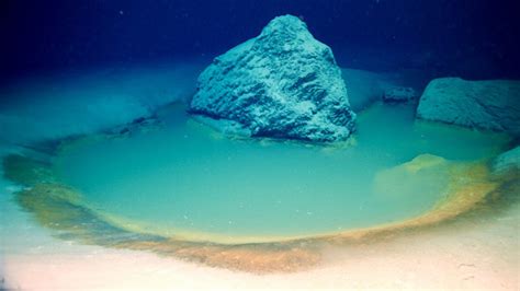 Rare Pools Hidden Deep Within The Red Sea Can Be Fatal For Those Who ...