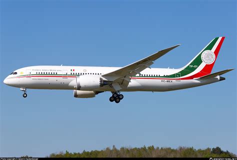 XC-MEX Fuerza Aérea Mexicana (Mexican Air Force) Boeing 787-8 Dreamliner Photo by Severin ...