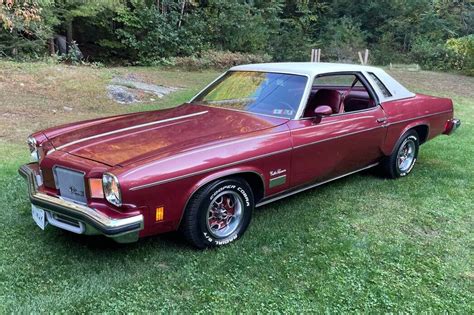 39k Original Miles: 1974 Oldsmobile Cutlass Supreme | Barn Finds