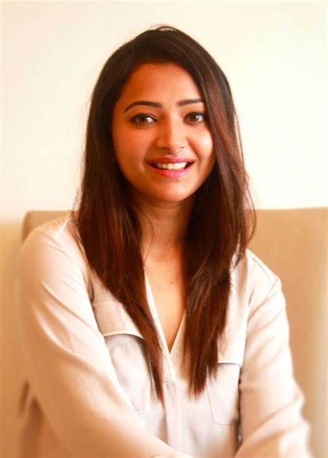 Shweta Basu Prasad movies, filmography, biography and songs - Cinestaan.com