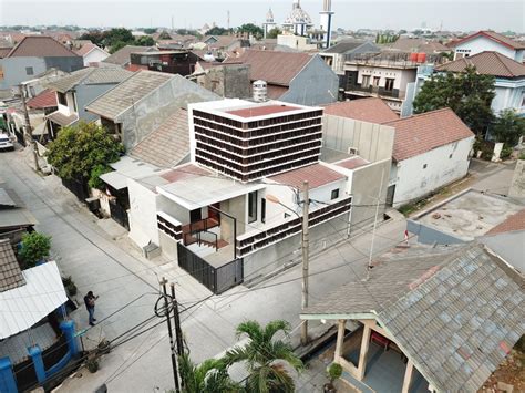 Genteng House / SASO Architecture Studio | ArchDaily