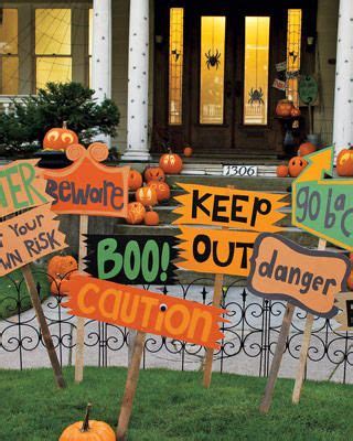 20+ Halloween Yard Signs Ideas