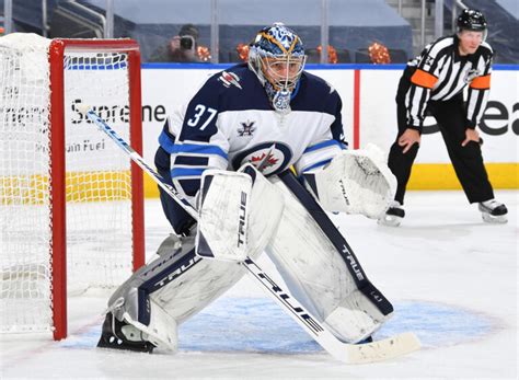 Winnipeg Jets' Hellebuyck a Glaring Omission from Vezina Trophy Finalists