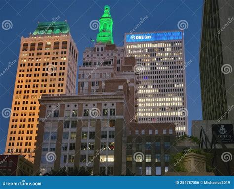 Tulsa Skyline at Night editorial photo. Image of light - 254787556