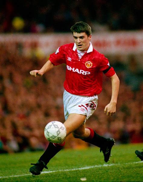 Roy Keane in action, c.1994 | スポーツ