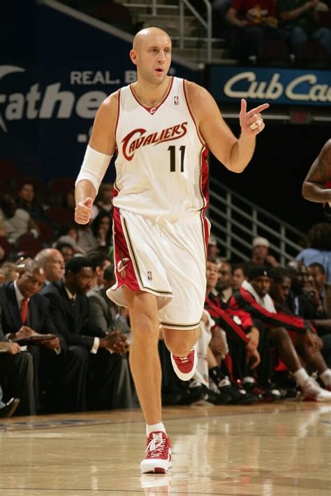 Zydrunas Ilgauskas | 2006-2010 Photo Gallery | NBA.com