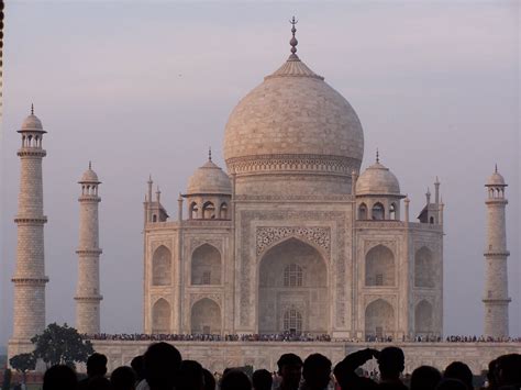 Famous Temples & Landmarks: Agra