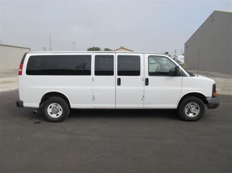 2009 Express 3500 Chevrolet 14 Passenger Van