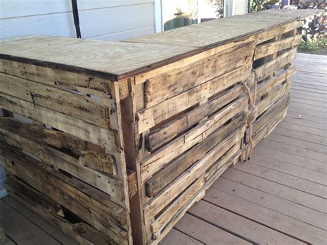 Diy Pallet Bar Ideas And Projects - Elly's DIY Blog
