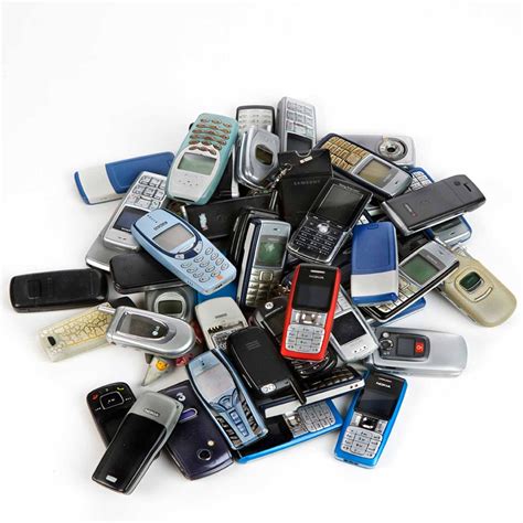 Iconic Cell Phone Designs From The Early 2000s, 40% OFF