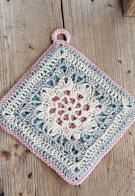 23 Free and Simple Crochet Potholder and Hot Pad Patterns - Stitch11