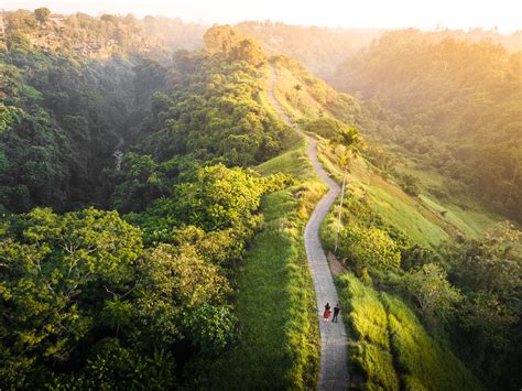 The Campuhan Ridge Walk in Ubud - A Complete Guide - Omnivagant