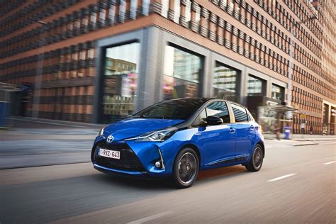 Toyota Yaris Hybrid Photos and Specs. Photo: Toyota Yaris Hybrid best 2017 and 20 perfect photos ...