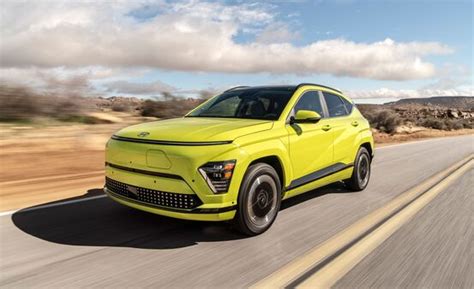 Hyundai reveals 2024 Kona; EV grows in size and space | HT Auto