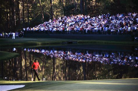 Tiger Woods on the 16th Green at The Masters in Augusta | Neil Leifer ...